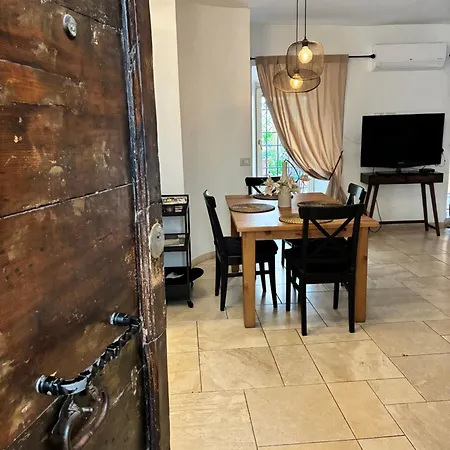 公寓 Portico Di Ottavia Prime Location With Internal Courtyard 罗马