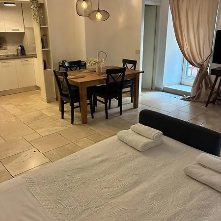 Pantheon, Campo De Fiori Mini Garden Appartement *