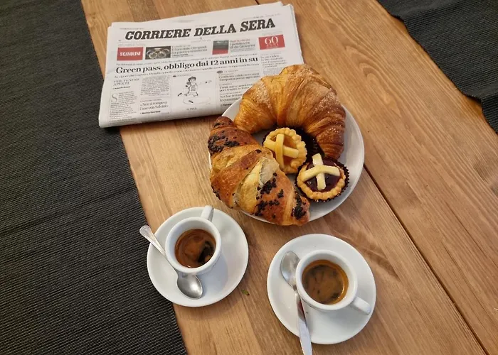 Pantheon, Campo De Fiori Mini Garden * Rome